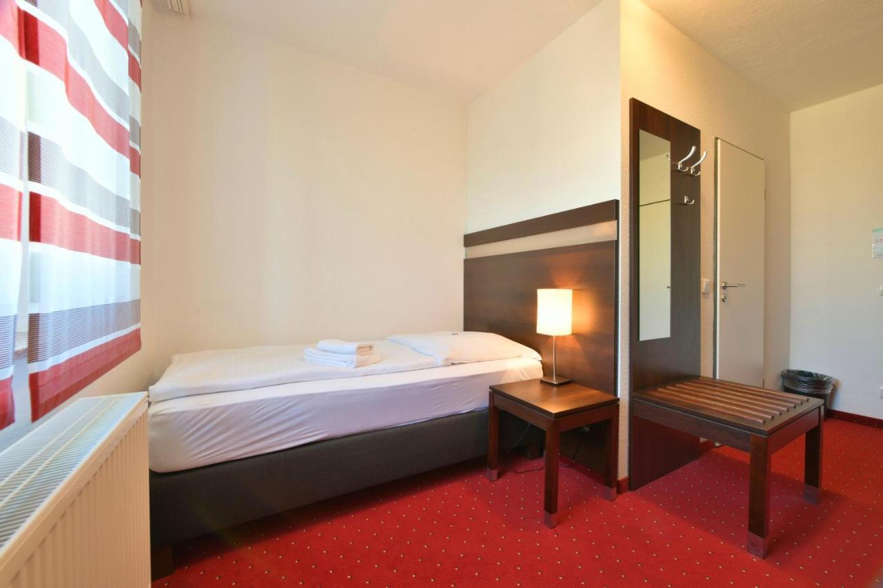 Skyhotel Merseburg Værelse billede