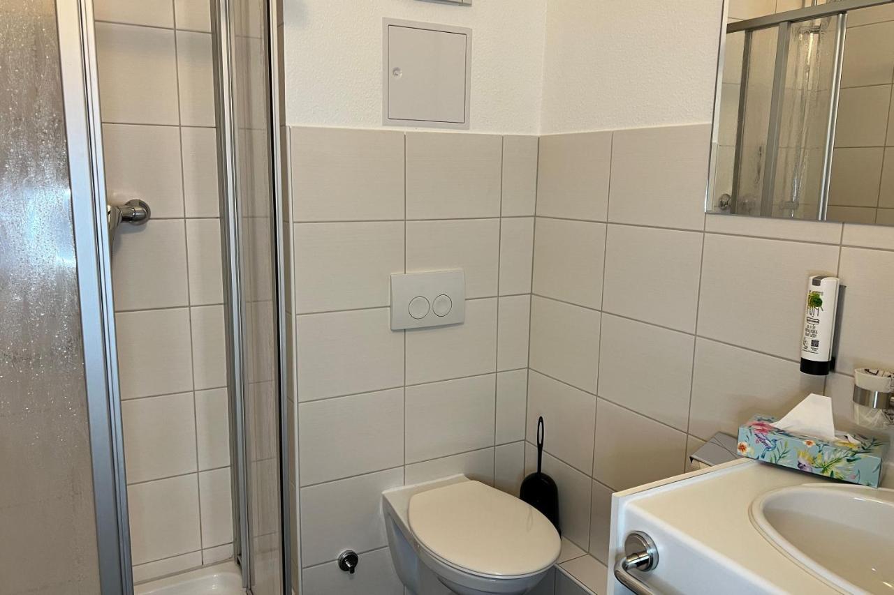 Skyhotel Merseburg Eksteriør billede