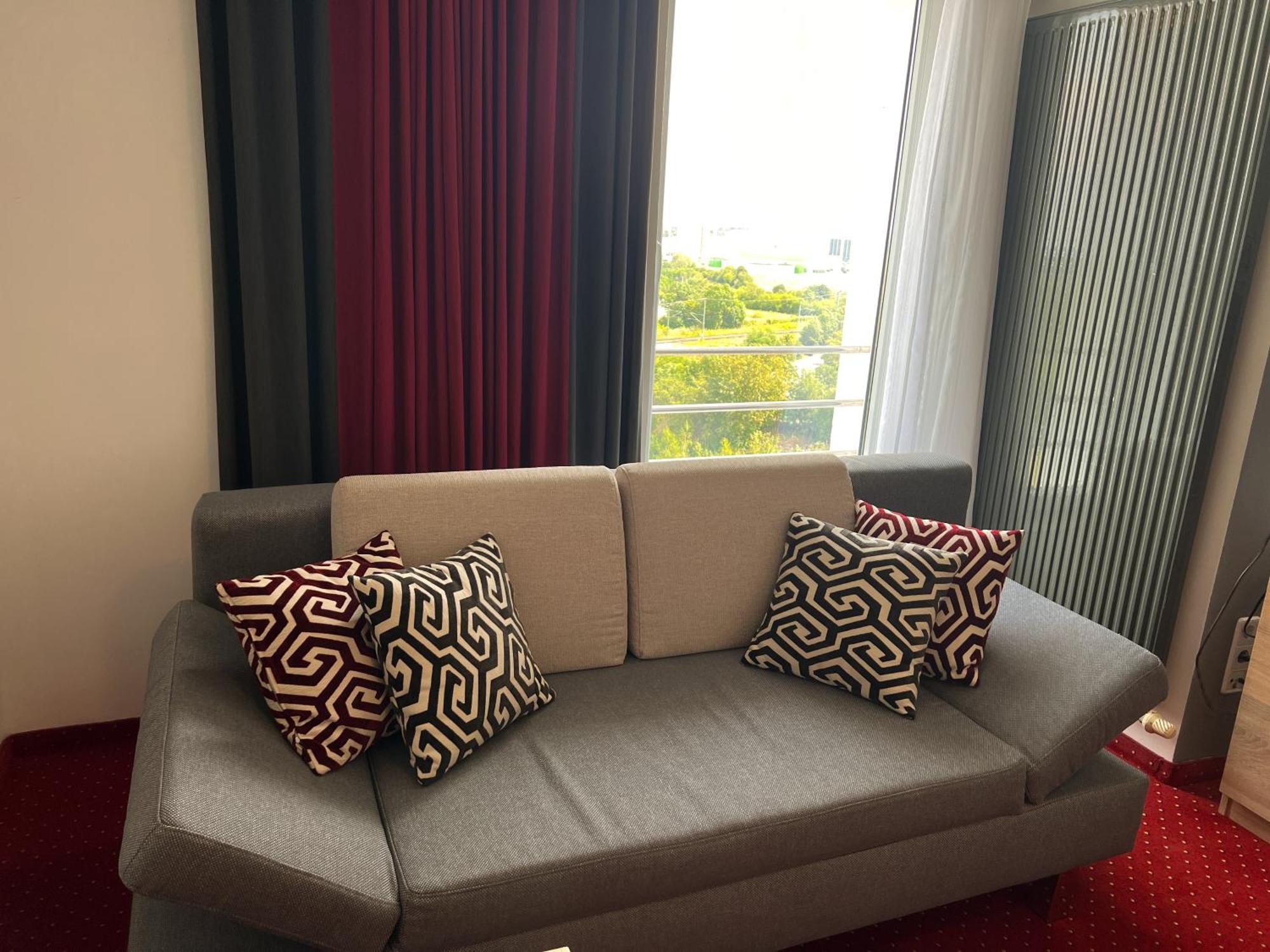 Skyhotel Merseburg Eksteriør billede
