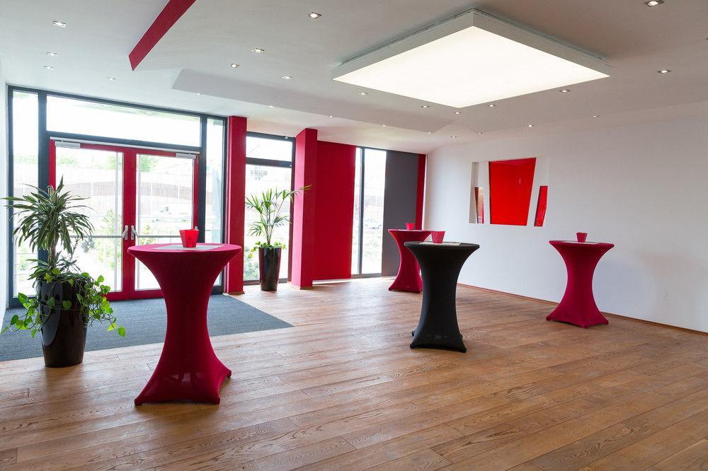 Skyhotel Merseburg Eksteriør billede