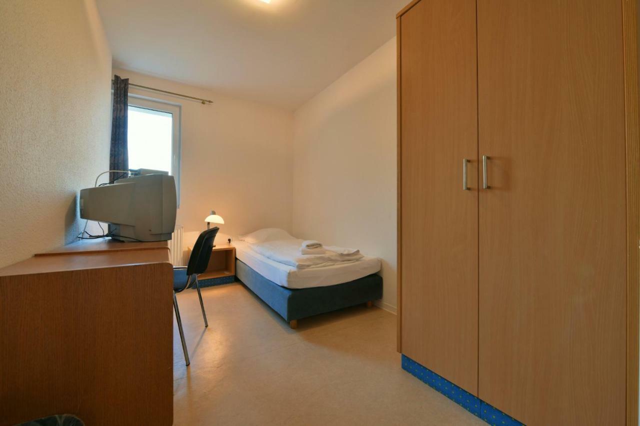Skyhotel Merseburg Eksteriør billede
